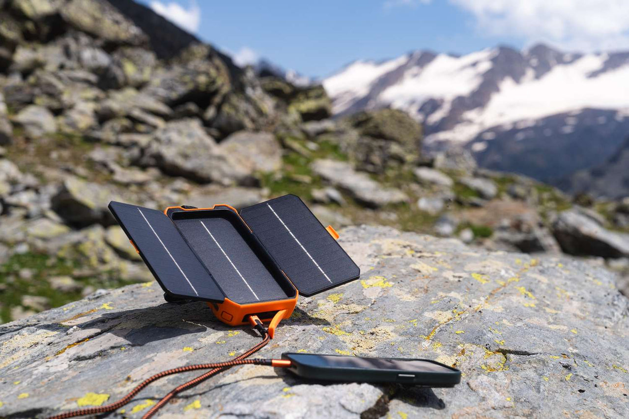 Rugged Solar Powerbank 10.000 mAh - 20W - Xtorm NL